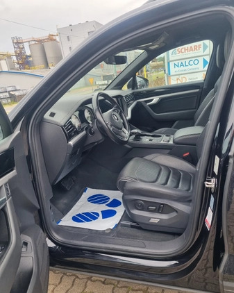 Volkswagen Touareg cena 215250 przebieg: 244192, rok produkcji 2019 z Tychy małe 92